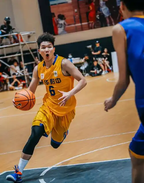 篮球——中国高中联赛总决赛:清华附中夺得男子冠军