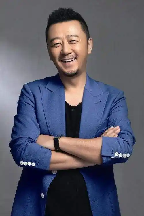 继罗志祥之后,又一位男演员人设崩塌,出版书籍自爆打女人经历!