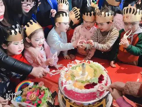 金太阳幼儿园12月份集体生日派对