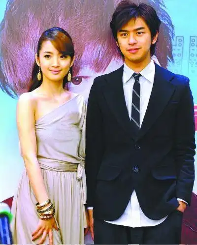 《恋爱恐慌症》将映 林依晨陈柏霖武汉谈情说戏