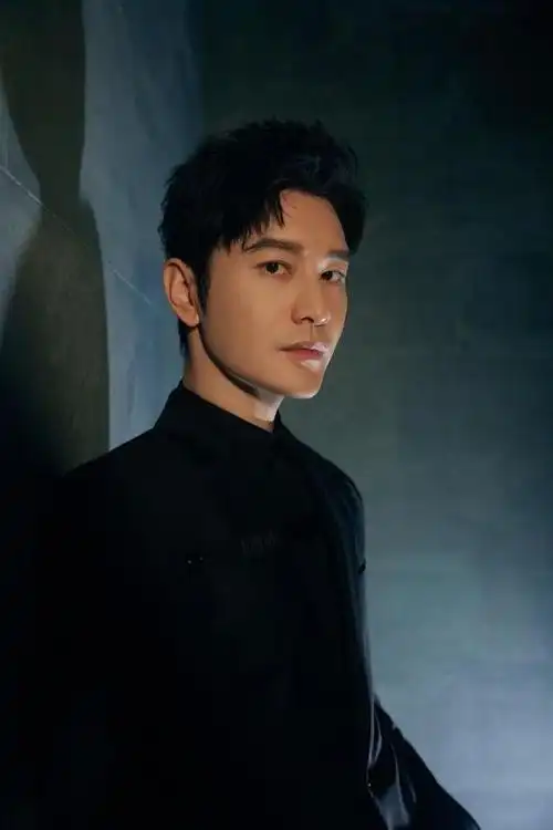 型男教主黄晓明,依然帅气无敌