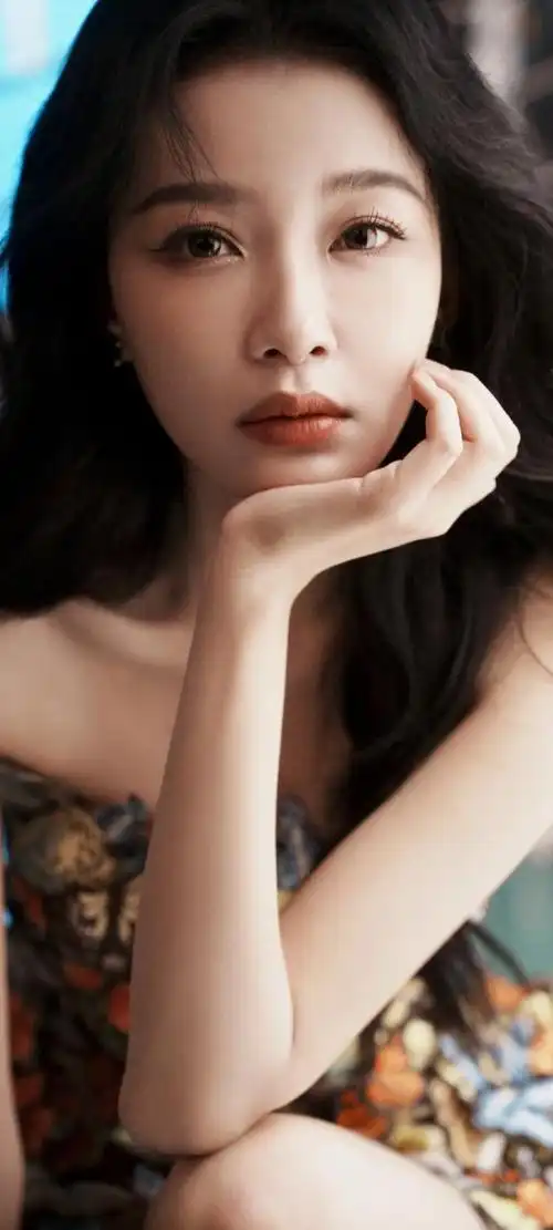 美女系列壁纸第36期,以孙怡为灵感源泉,绽放出别样的魅力.