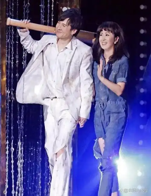 马丽嫁比自己小11岁男友38岁高龄为丈夫生孩子终成人生赢家