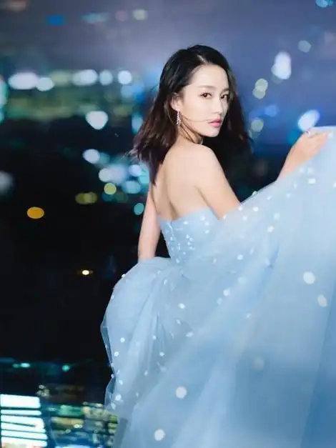 李沁:国家秘密栽培她9年,转身却踏进娱乐圈,背后原因令人感慨