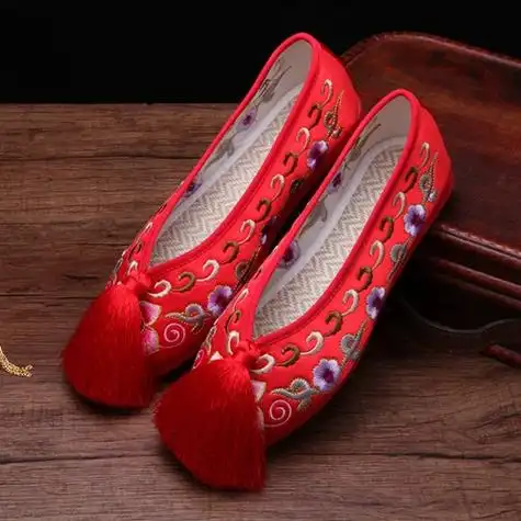 中式老北京新娘绣花婚鞋秀禾鞋复古龙凤平底单鞋千层平底跟女鞋