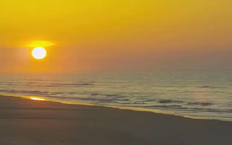 4k分辨率海平面海上日出日出东方太阳升起希望未来空镜头视频素材