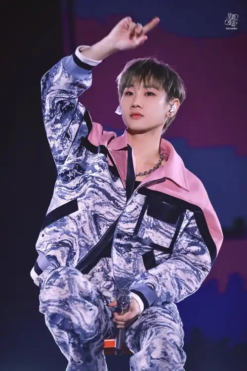 汪苏泷实体专辑21世纪罗曼史