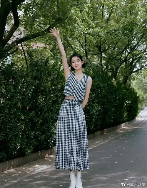 王玉雯居然这么高