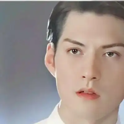 严宽/严屹宽 人间神颜 谁家翩翩少_男生头像_我要个性网