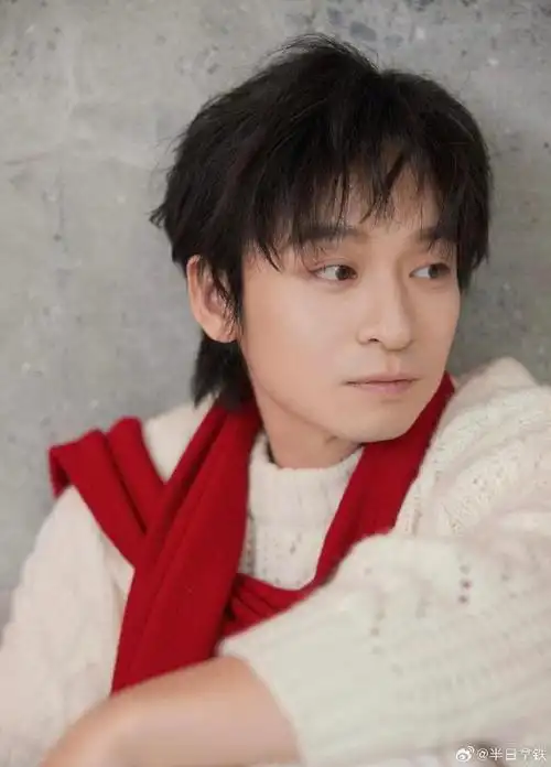 邓超,辛芷蕾电影    电影《刺杀小说家2》  主演:雷佳音,邓超,董子健