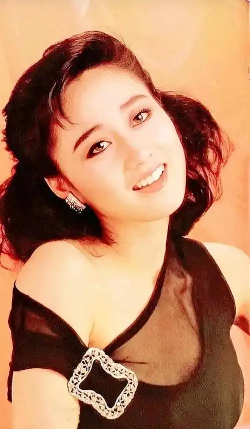 绝世女神利智,魅力无法抵挡!