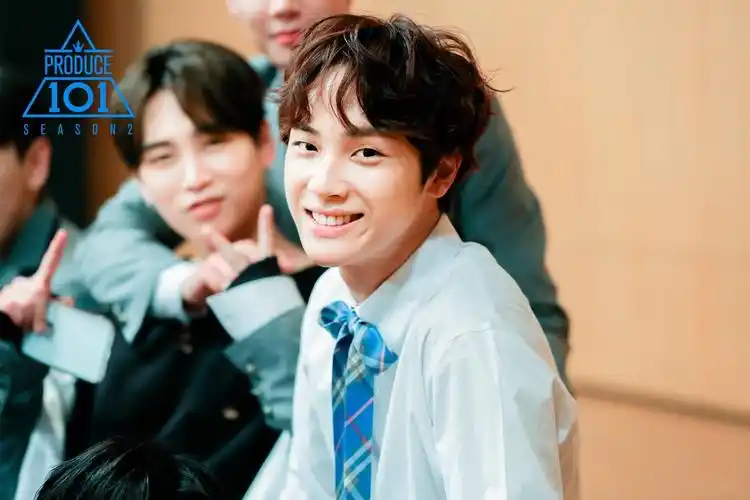 男版produce101 周学年