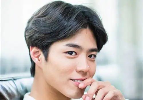 做中分发型的男生有几类 用起来最潮不土中分发型图片迷倒众人