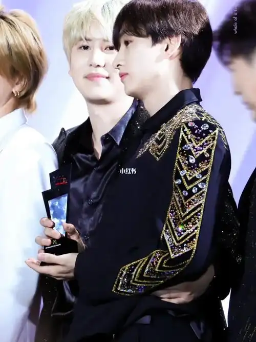 那也是赫受all赫万岁年下太嗑了图源网络侵删#李赫宰  #曺圭贤 #贤赫