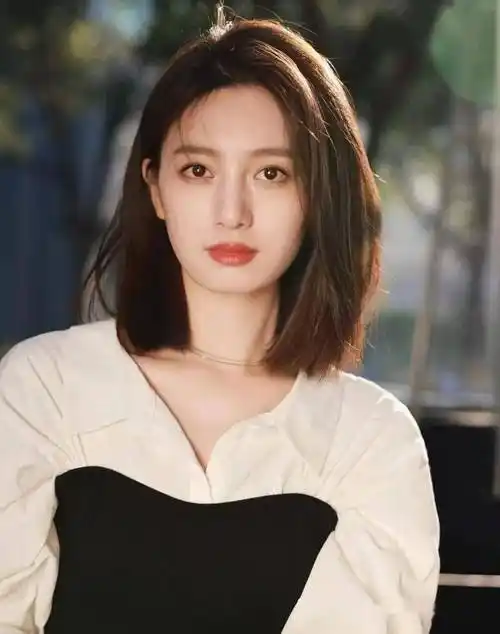 "2022齐肩短发",依然是王者._发型_中国_jfxxsp