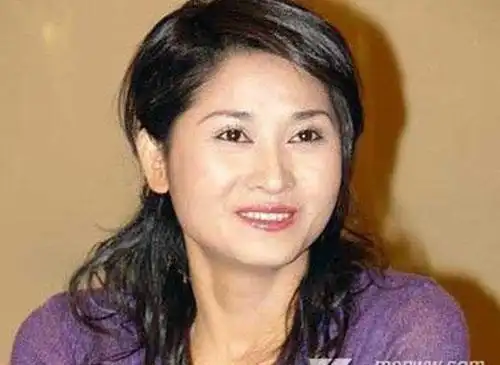 被100多位大佬"轮睡",章子怡赚7亿