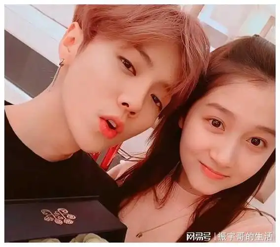 2023年时尚芭莎慈善夜名单来了又能看到肖战和杨紫撒糖了吗