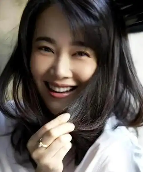 左小青泳装下水惊艳众人,网友:真心动了!太美了