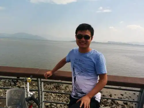 30岁未婚男征婚照片(id:63000477)_广东深圳征婚交友_珍爱网