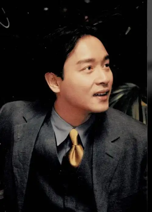 张国荣的经典照片有哪些? - 知乎