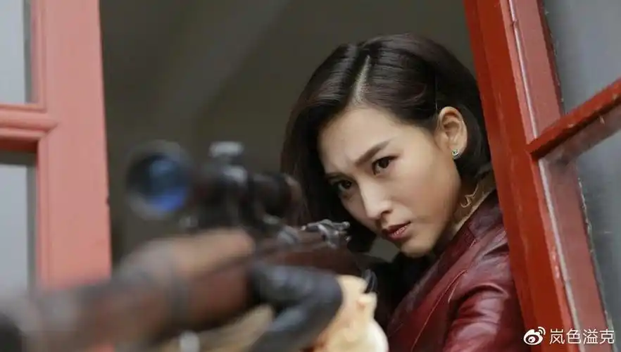 其实并不是宁丹琳消失了,当年完成《家有儿女》这部剧后,宁丹琳也一直