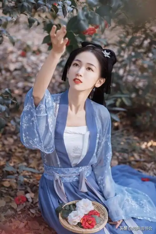 古装美女,穿上汉服,美的让人透彻心扉