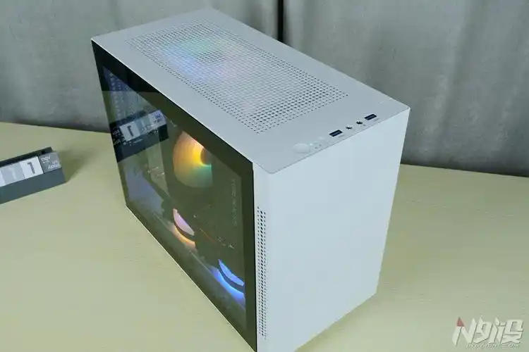 冬日大换装 篇一:先马 趣造 im 白色itx机箱 上手体验