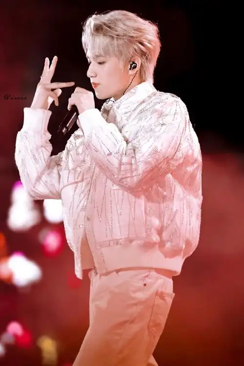 理想之途演唱会solo舞台「耀眼的你」78#刘耀文理想之途演唱会