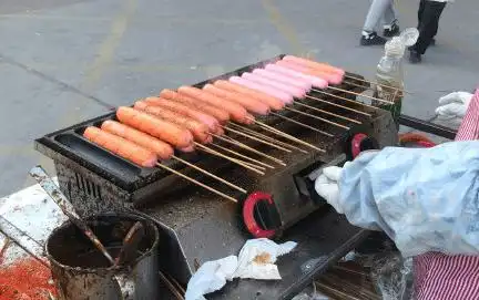 10根烤肠代表十肠想你一次吃10根烤肠对健康有影响吗