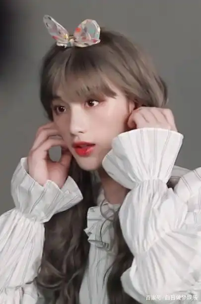 时代少年团女装有多美?躲过马嘉祺,逃过宋亚轩,却被丁程鑫缠住