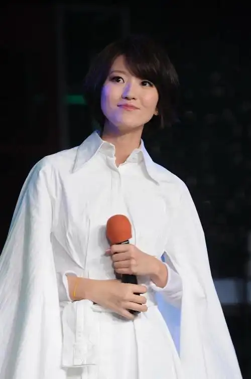 蔡淳佳(新加坡女歌手)_石塘网