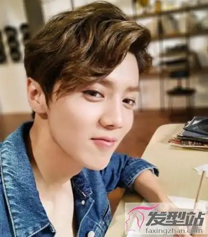 鹿晗三七分发型修颜洋气魅力加分