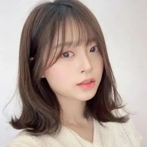 2021减龄锁骨发型,流行女生最喜欢的锁骨发型