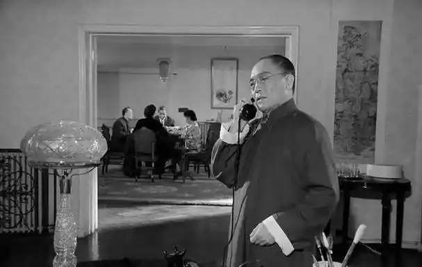 饰敌特头目,儿子倪大红高考不顺,助儿考取中戏_倪正华_电影_大渡河