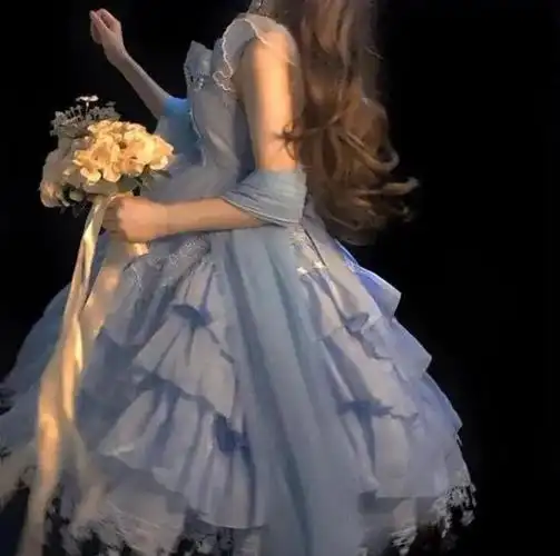 身穿仙女裙头像壁纸 文案