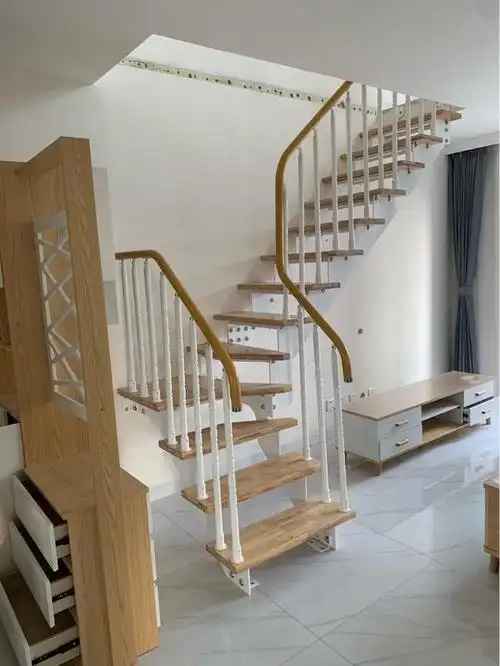 两层楼楼梯设计效果图一楼楼梯家装二层复式楼楼梯设计装修效果图片上