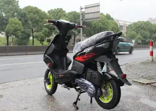 rsz摩托鬼火六代鬼精灵燃油助力踏板摩托车