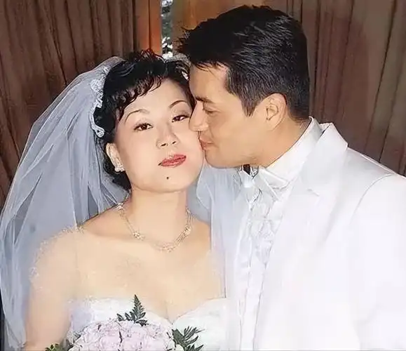 25年后再看吕良伟邝美云的婚姻才明白他们离婚是最好的选择