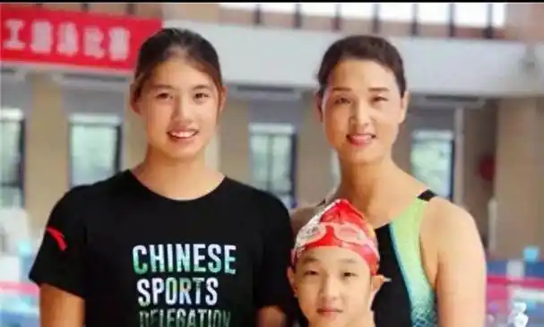 亚运六金王张雨霏,网友希望她能嫁进豪门,喊话霍启