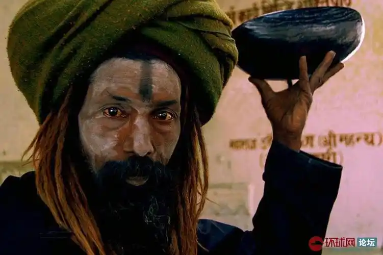 揭秘嗜吃浮尸的印度教苦行僧