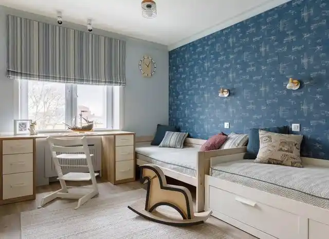 63平要住下老舅一家4口人,如今重装2床2桌连着衣柜,小区第一家