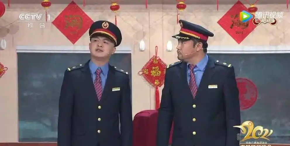 电视舞台贾冰搭档倪妮张雨绮,阵容很有看点,剧本却非常尴尬_小品_喜剧