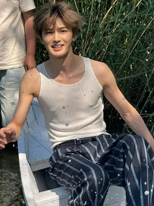 朱正廷清爽少年感##朱正廷瑞丽封面##朱正廷山野风吟大片