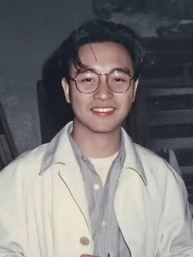 张国荣高清壁纸分享,纯纯经典 把所有我喜欢的都填上有你的颜色,为了