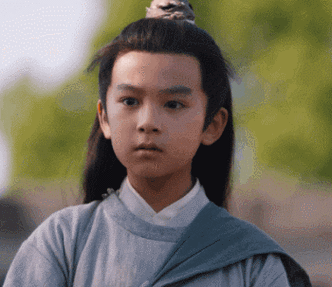 很多都是男主小时候)还有《凤唳九天》,《月歌行》,《斗破苍穹》,《花