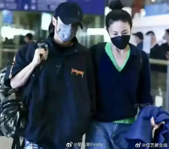 海关战线香港首映王菲看谢霆锋的眼神##海关战线首映礼王菲谢霆锋