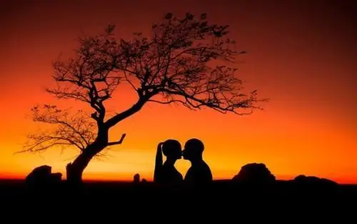 对情侣说的浪漫话有哪些 情侣秀恩爱的句子有哪些 2021-01-13