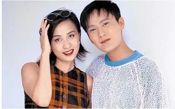 回顾:四大天王给他让路!被刘嘉玲献吻周迅求爱,王子张信哲怎样了