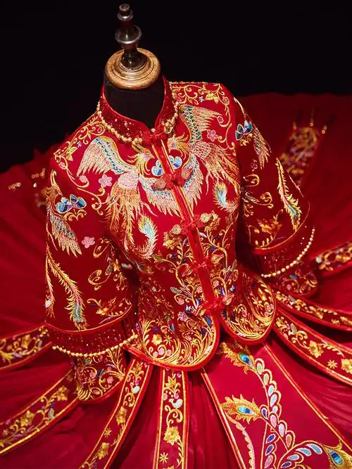 秀禾服新娘2019新款中式婚纱古装嫁衣敬酒服冬季结婚龙凤褂出阁服