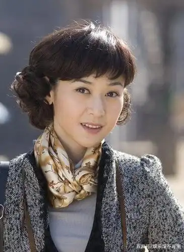 甄锡,1985年7月4日生于广西柳州,内地女演员,黄海冰的妻子!